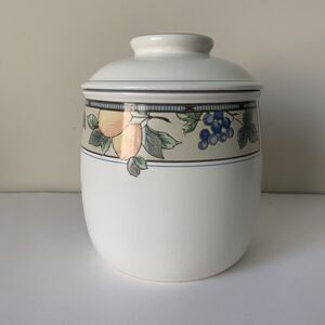 Vintage Mikasa Intaglio Garden Harvest Large Canister with Lid 8 inch CAC29